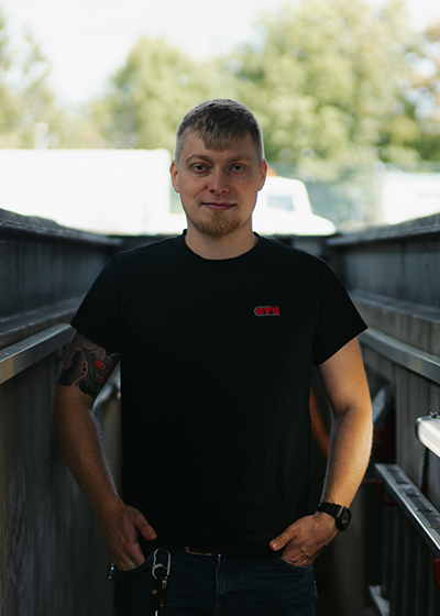 Mike Ziolkowski, Prüfingenieur